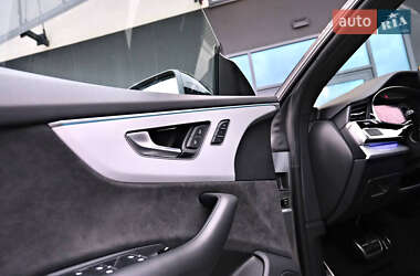 Внедорожник / Кроссовер Audi Q8 2020 в 