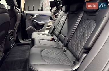 Внедорожник / Кроссовер Audi Q8 2025 в 