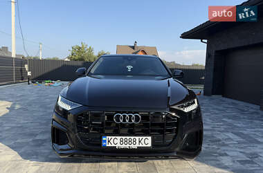 Внедорожник / Кроссовер Audi Q8 2018 в 