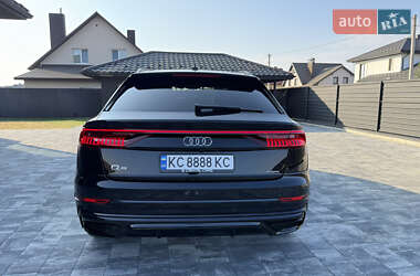 Внедорожник / Кроссовер Audi Q8 2018 в 