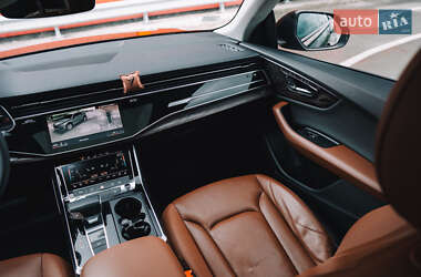 Внедорожник / Кроссовер Audi Q8 2018 в 