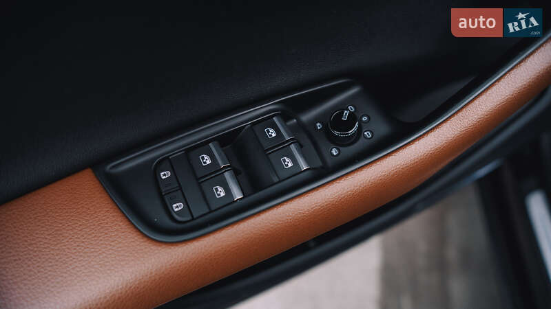 Внедорожник / Кроссовер Audi Q8 2018 в Киеве