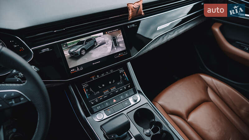 Внедорожник / Кроссовер Audi Q8 2018 в Киеве