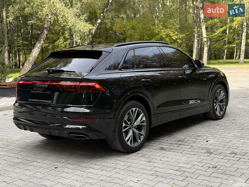 Позашляховик / Кросовер Audi Q8 2024 в Тернополі