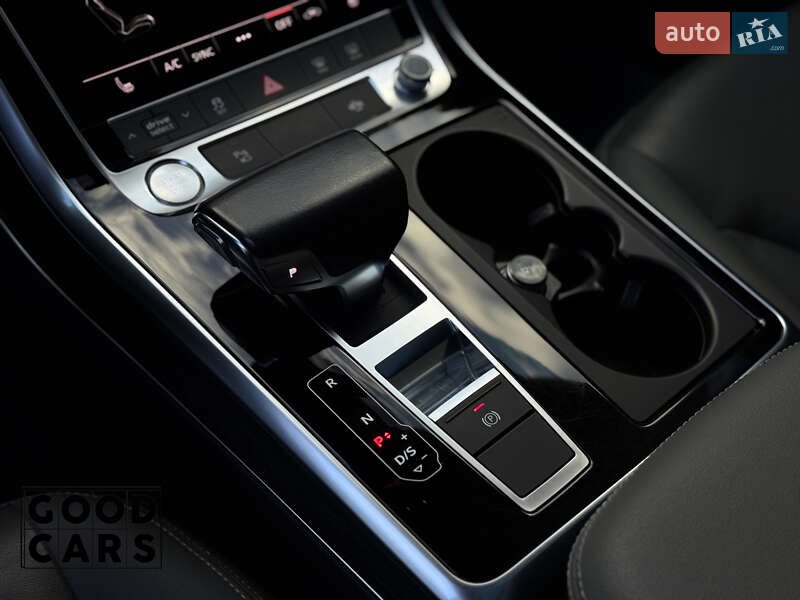 Внедорожник / Кроссовер Audi Q8 2019 в Одессе