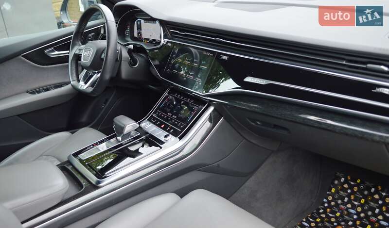 Позашляховик / Кросовер Audi Q8 2019 в Одесі