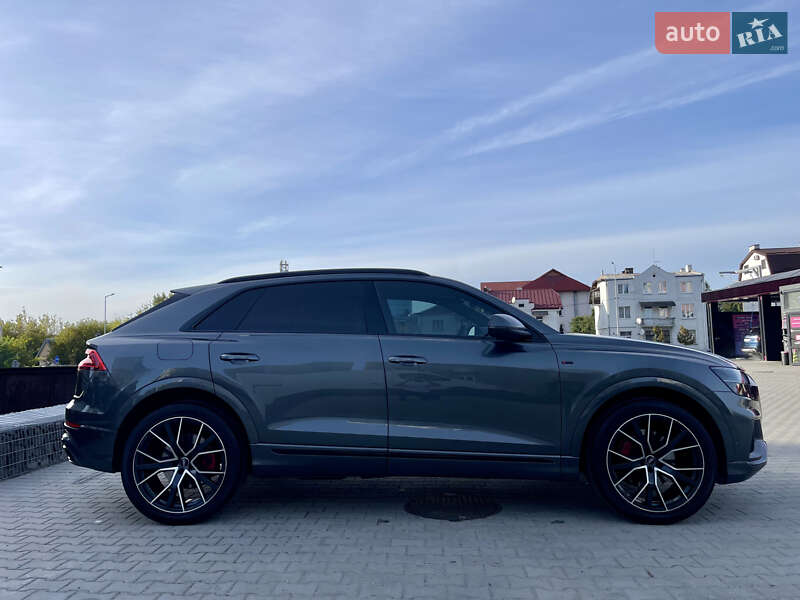 Внедорожник / Кроссовер Audi Q8 2018 в Львове