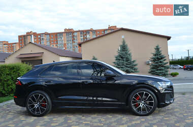 Внедорожник / Кроссовер Audi Q8 2020 в 
