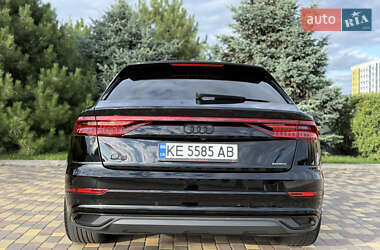 Внедорожник / Кроссовер Audi Q8 2020 в 