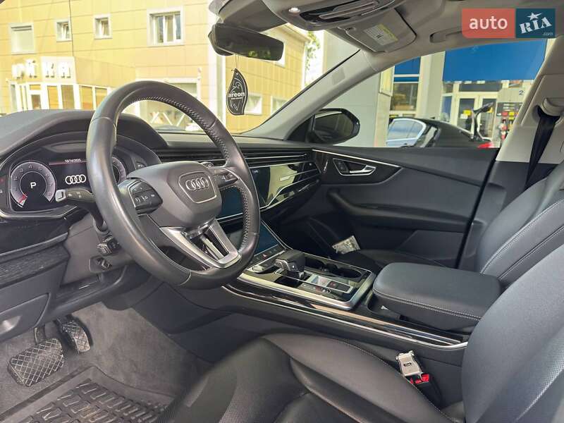 Позашляховик / Кросовер Audi Q8 2018 в Одесі фото 12 Позашляховик / Кросовер Audi Q8 2018 в Одесі