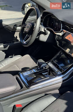 Внедорожник / Кроссовер Audi Q8 2019 в 