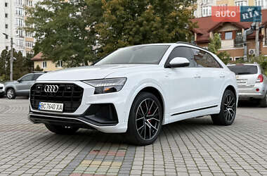 Внедорожник / Кроссовер Audi Q8 2020 в 