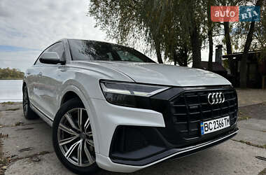 Позашляховик / Кросовер Audi Q8 2019 в 