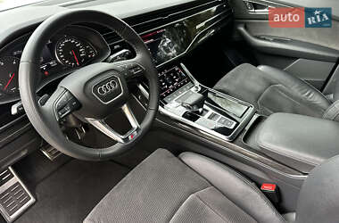 Позашляховик / Кросовер Audi Q8 2019 в 