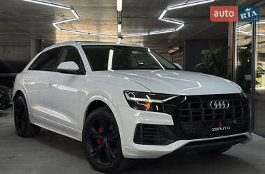 Позашляховик / Кросовер Audi Q8 2019 в 
