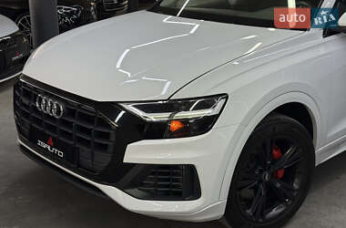 Позашляховик / Кросовер Audi Q8 2019 в 
