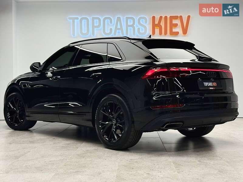 Позашляховик / Кросовер Audi Q8 2025 в Києві