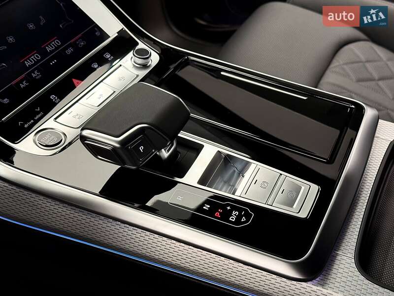 Позашляховик / Кросовер Audi Q8 2025 в Києві