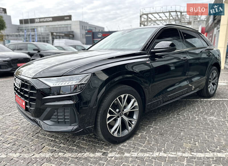 Внедорожник / Кроссовер Audi Q8 2021 в Днепре