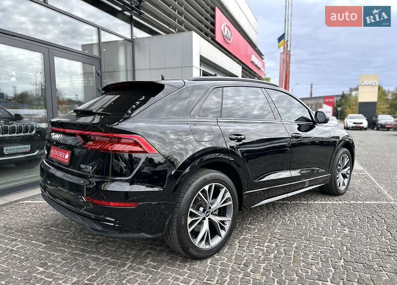 Внедорожник / Кроссовер Audi Q8 2021 в Днепре