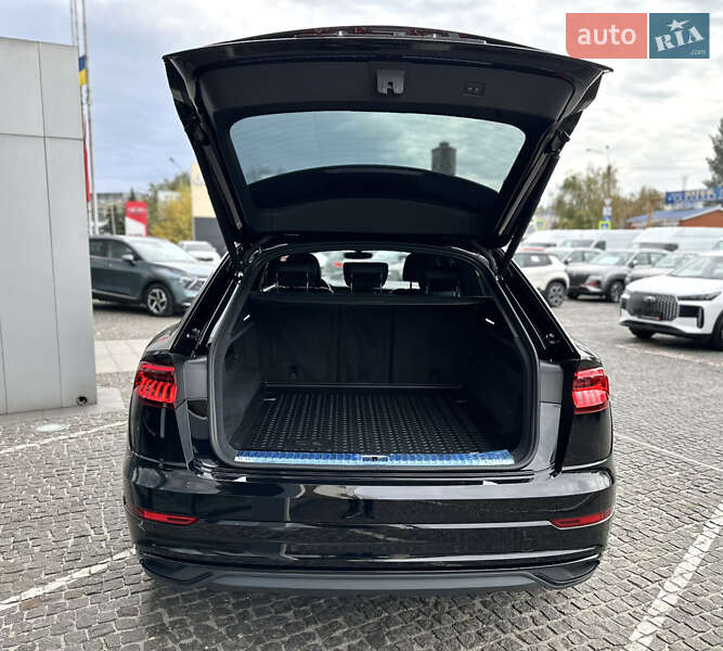 Внедорожник / Кроссовер Audi Q8 2021 в Днепре