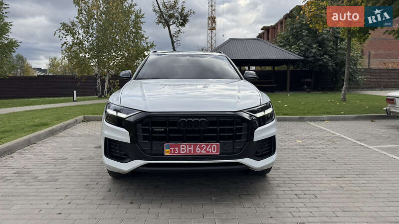 Внедорожник / Кроссовер Audi Q8 2019 в Киеве