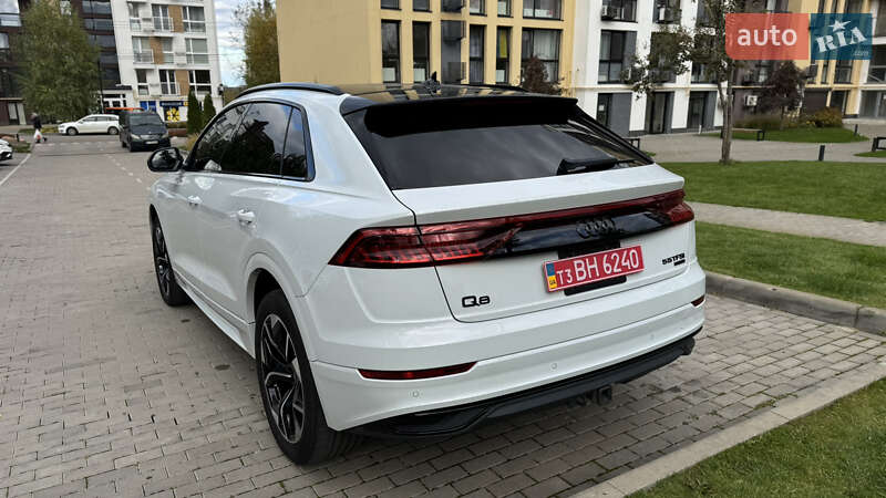 Внедорожник / Кроссовер Audi Q8 2019 в Киеве