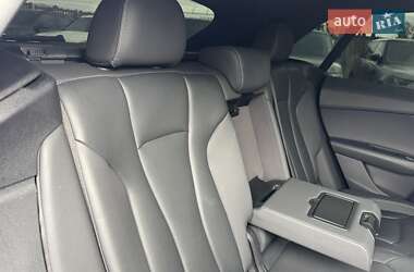 Позашляховик / Кросовер Audi Q8 2019 в 