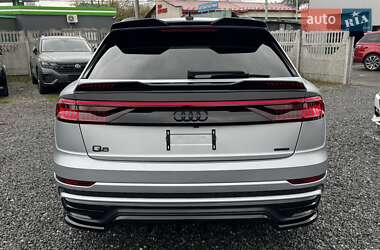Позашляховик / Кросовер Audi Q8 2019 в 