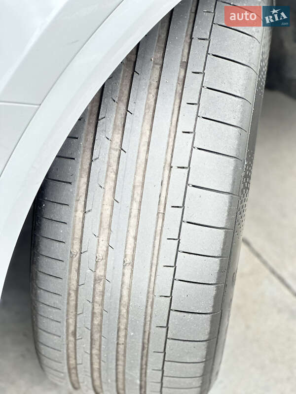 Позашляховик / Кросовер Audi Q8 2020 в Києві фото 2 Позашляховик / Кросовер Audi Q8 2020 в Києві