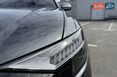 Внедорожник / Кроссовер Audi Q8 2021 в  фото 26 Внедорожник / Кроссовер Audi Q8 2021 в