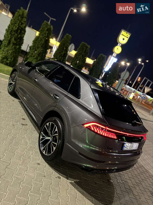 Позашляховик / Кросовер Audi Q8 2018 в Києві фото 12 Позашляховик / Кросовер Audi Q8 2018 в Києві