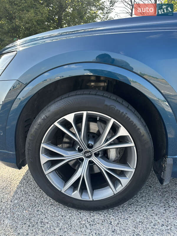 Внедорожник / Кроссовер Audi Q8 2021 в Львове