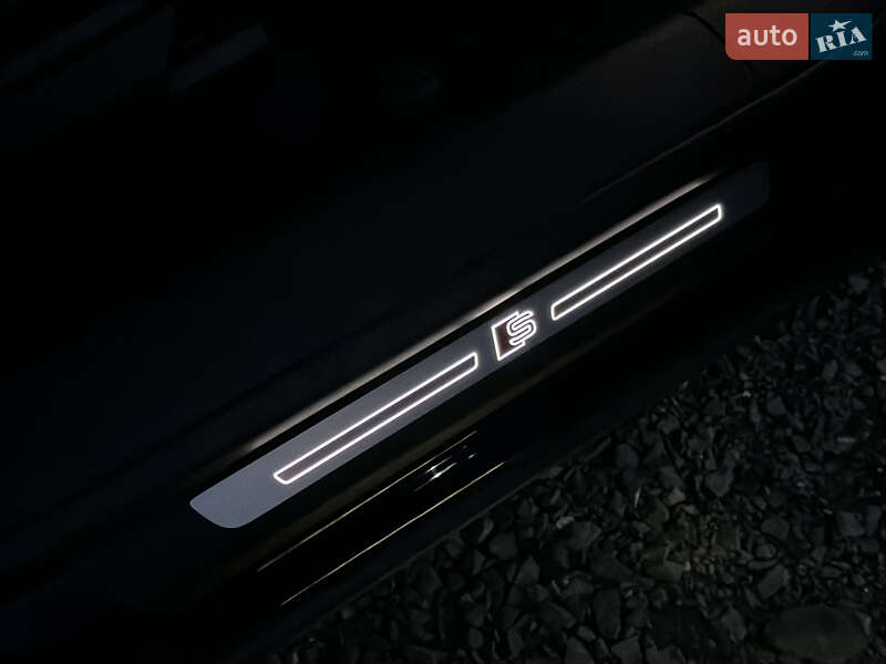 Внедорожник / Кроссовер Audi Q8 2020 в Луцке