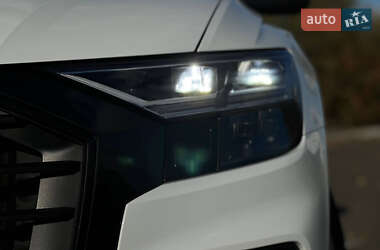 Внедорожник / Кроссовер Audi Q8 2018 в 