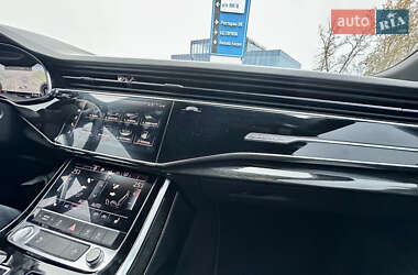 Позашляховик / Кросовер Audi Q8 2018 в 