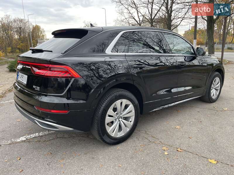Позашляховик / Кросовер Audi Q8 2020 в Києві фото 14 Позашляховик / Кросовер Audi Q8 2020 в Києві