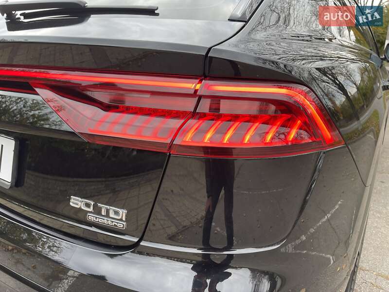 Позашляховик / Кросовер Audi Q8 2020 в Києві фото 15 Позашляховик / Кросовер Audi Q8 2020 в Києві