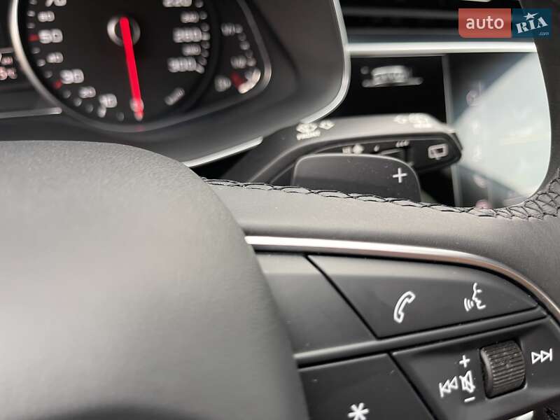 Позашляховик / Кросовер Audi Q8 2020 в Києві фото 34 Позашляховик / Кросовер Audi Q8 2020 в Києві