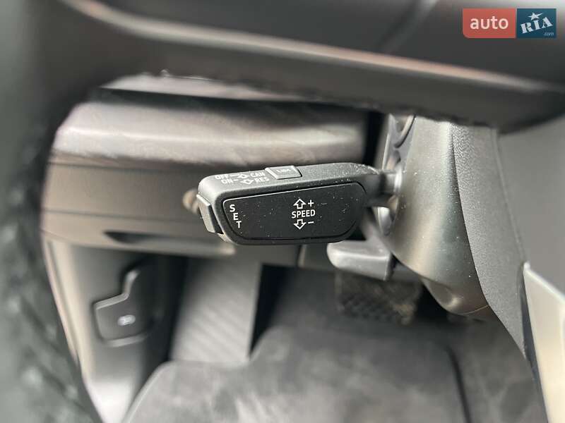 Позашляховик / Кросовер Audi Q8 2020 в Києві фото 35 Позашляховик / Кросовер Audi Q8 2020 в Києві