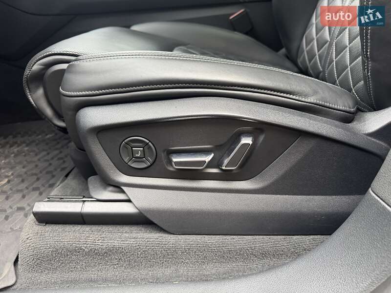 Внедорожник / Кроссовер Audi Q8 2018 в Киеве фото 15 Внедорожник / Кроссовер Audi Q8 2018 в Киеве