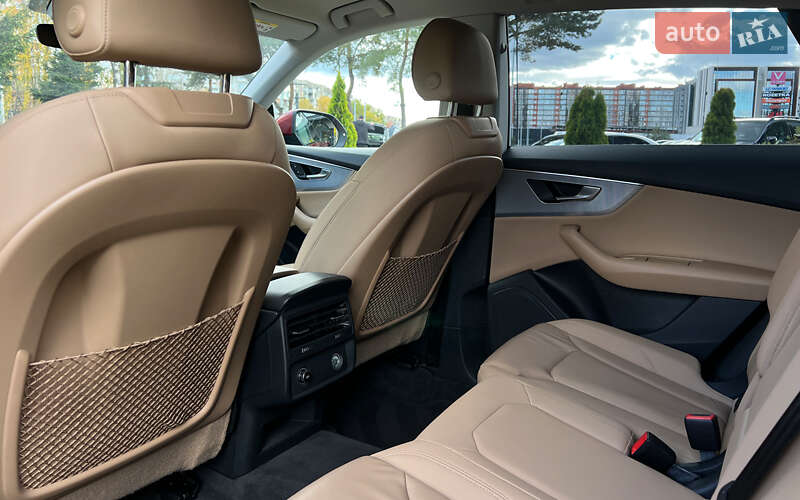 Внедорожник / Кроссовер Audi Q8 2019 в Львове