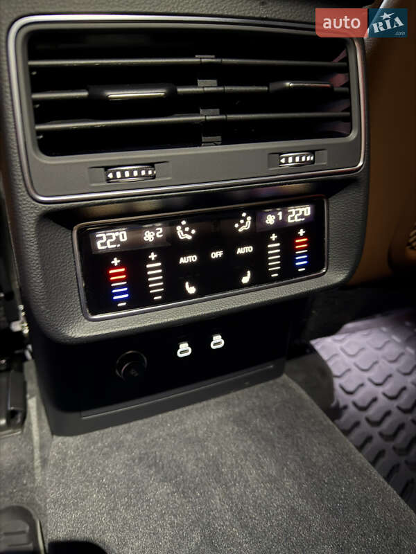 Позашляховик / Кросовер Audi Q8 2022 в Києві фото 20 Позашляховик / Кросовер Audi Q8 2022 в Києві