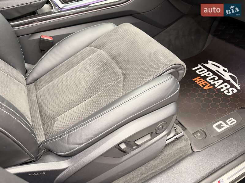 Позашляховик / Кросовер Audi Q8 2019 в Києві