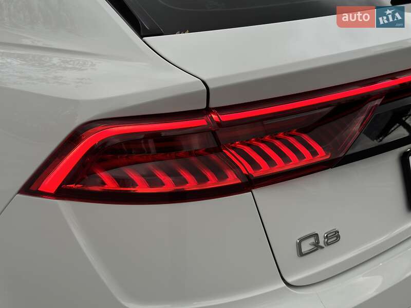 Позашляховик / Кросовер Audi Q8 2019 в Києві фото 10 Позашляховик / Кросовер Audi Q8 2019 в Києві