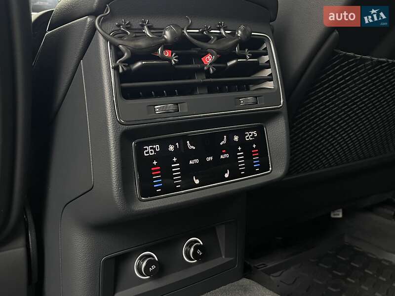 Позашляховик / Кросовер Audi Q8 2019 в Києві фото 48 Позашляховик / Кросовер Audi Q8 2019 в Києві