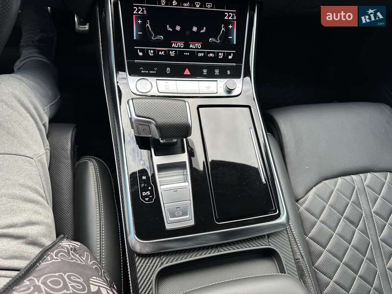 Внедорожник / Кроссовер Audi Q8 2020 в Черновцах