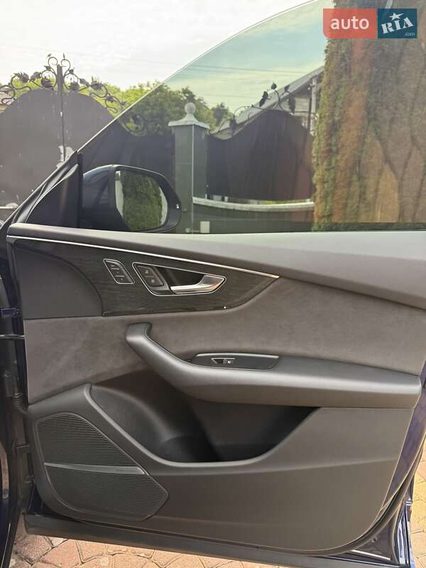 Внедорожник / Кроссовер Audi Q8 2019 в Виноградове фото 10 Внедорожник / Кроссовер Audi Q8 2019 в Виноградове