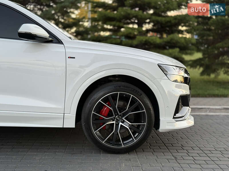 Позашляховик / Кросовер Audi Q8 2023 в Одесі