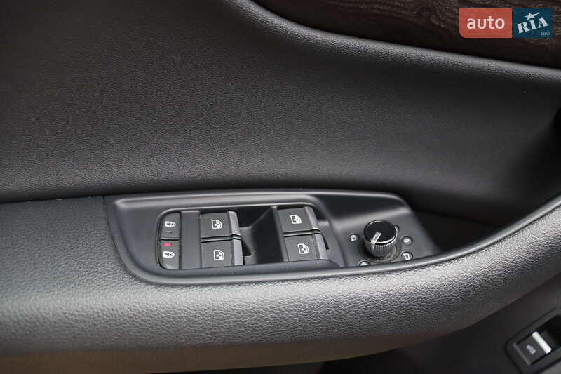 Внедорожник / Кроссовер Audi Q8 2018 в Львове